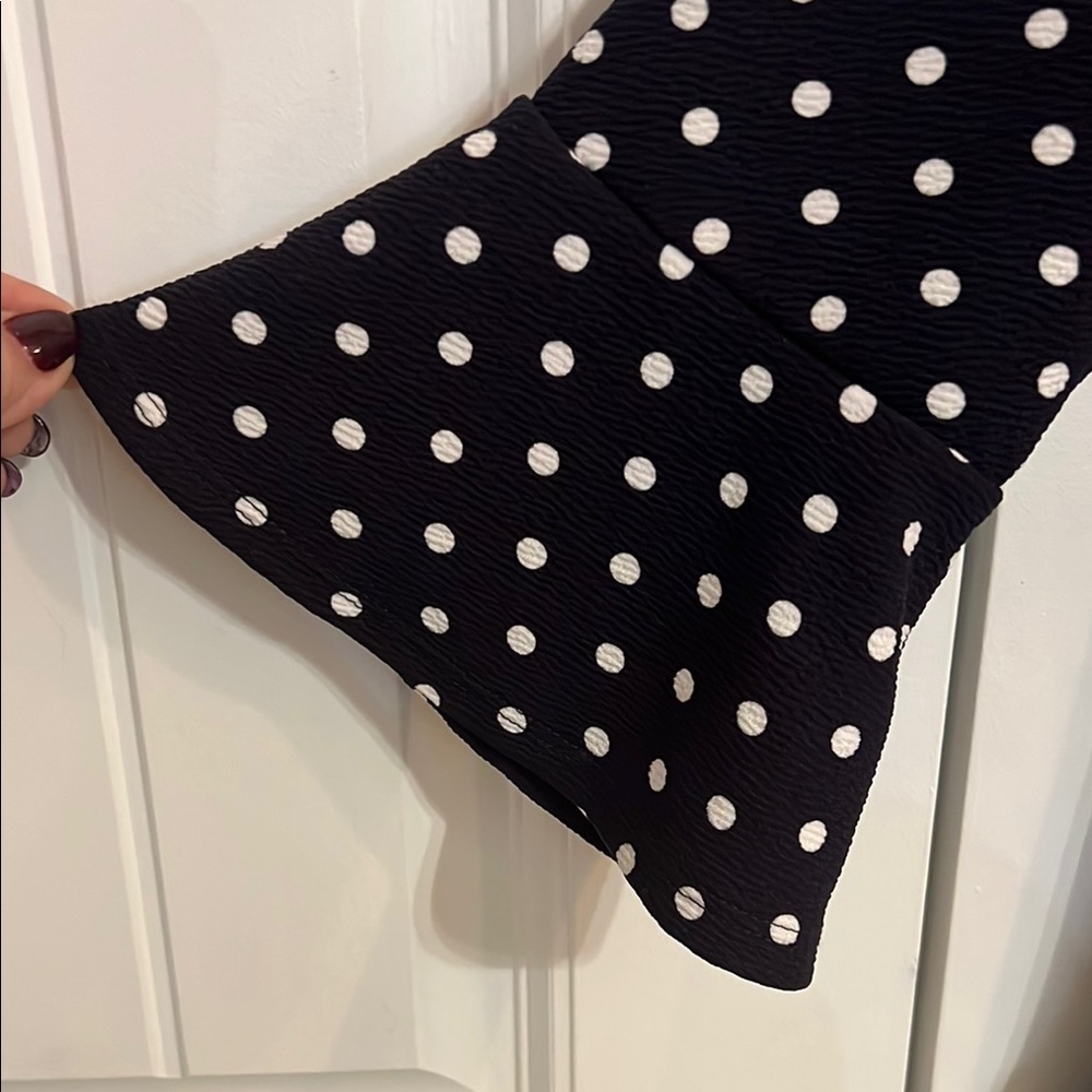 GREEN ENVELOPE Women's Large Blue with White Dots  Bell Sleeve Top - Picture 3 of 9